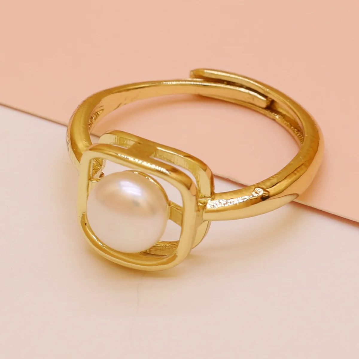 

Fine Natural White Pearl Rings Gold Plated Alloy Adjustable Open Finger Ring for Women Wedding Party Jewelry Gifts