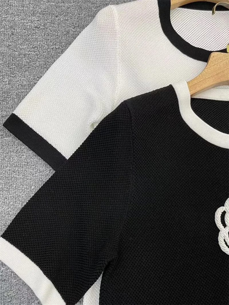 Летнее женское платье из качественного трикотажа с бисером и вышивкой цветов F105.