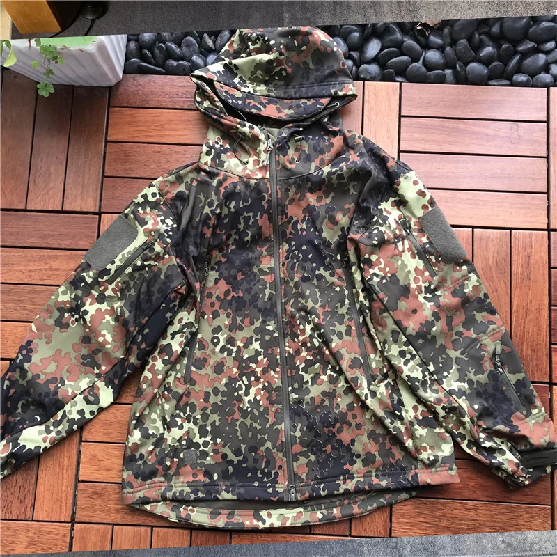 Немецкий пятнистый джунгли Soft-Shell Battle Coat Тактический флисовый плащ Forest Tad