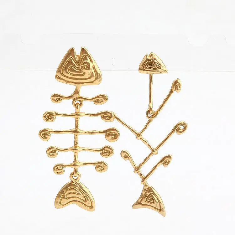 

Vintage gold wire fishbone asymmetrical stud earrings