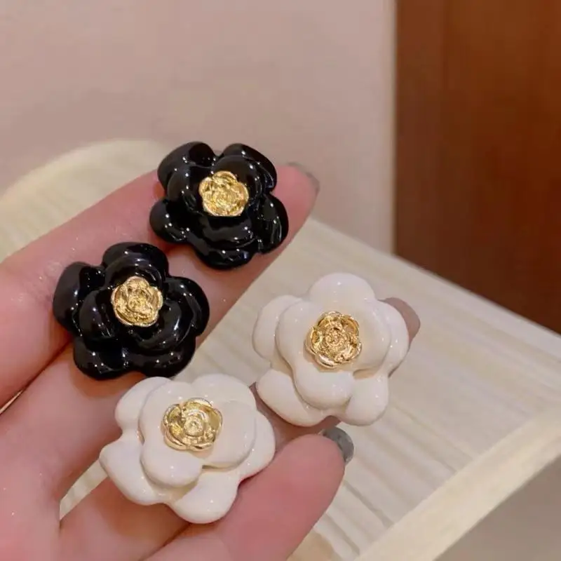 Французские модные эмалированные серьги с цветком камелии для женщин роскошные