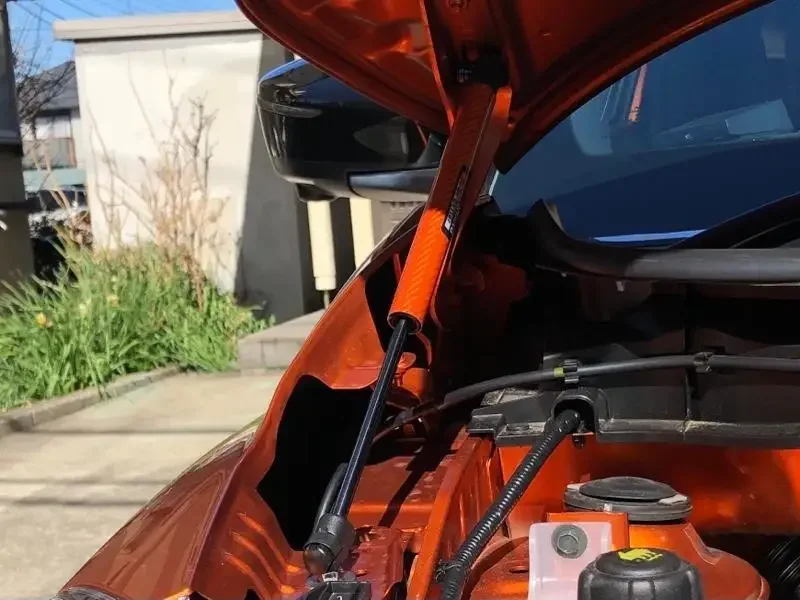 Амортизаторы капота для Nissan Kicks P15 2016-2024 передний капот модифицированная