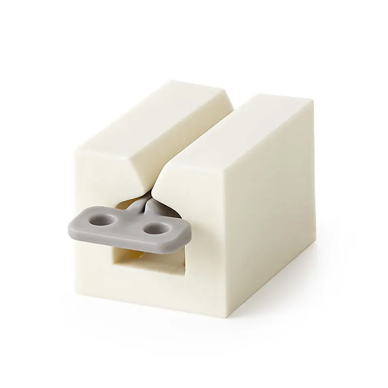 

Диспенсер для зубной пасты из пластика