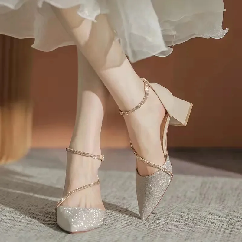 

Женские блестящие туфли-лодочки на высоком каблуке с кристаллами, лето 2023, босоножки на толстом каблуке с ремешком на щиколотке, женские классические туфли с острым носком