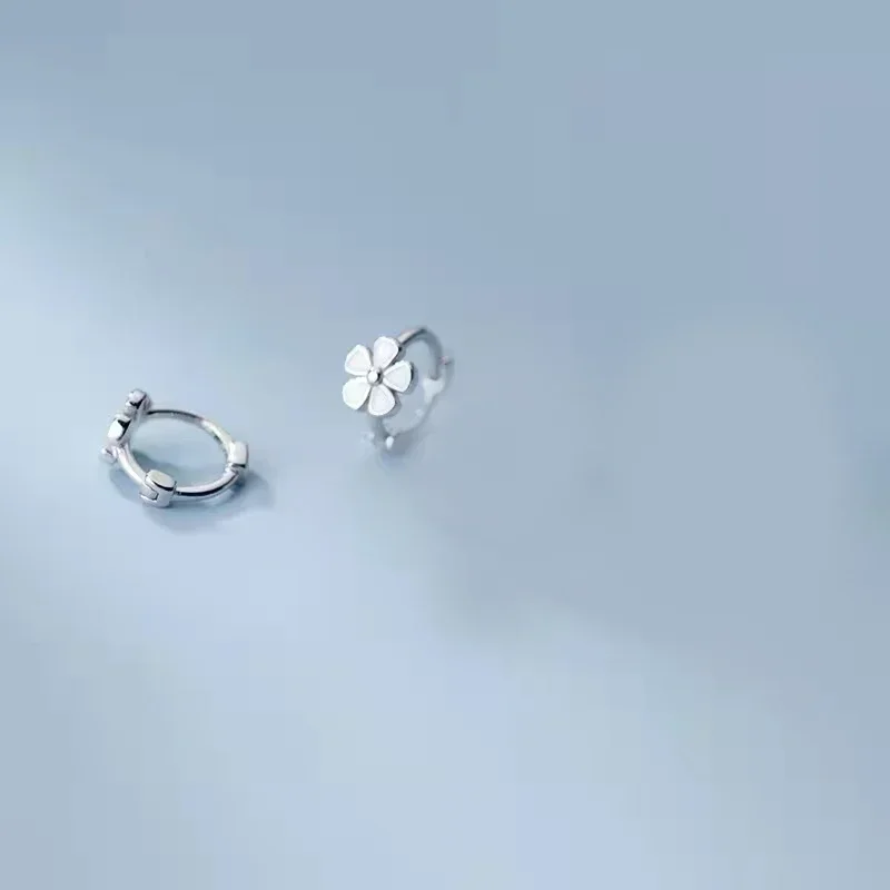 Оптовая продажа темпераментные асимметричные серьги-кольца с луной и звездой