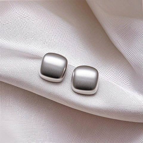 Геометрические серьги-гвоздики из цинкового сплава