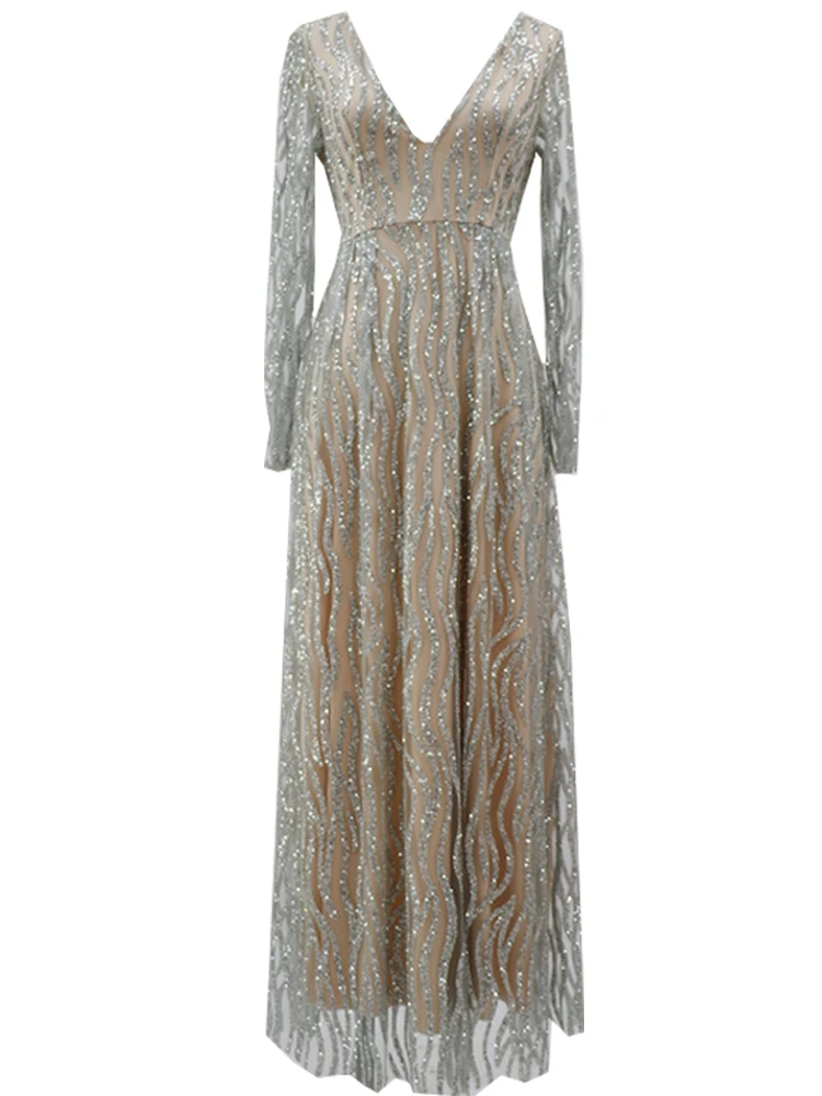 Женское облегающее платье с блестками