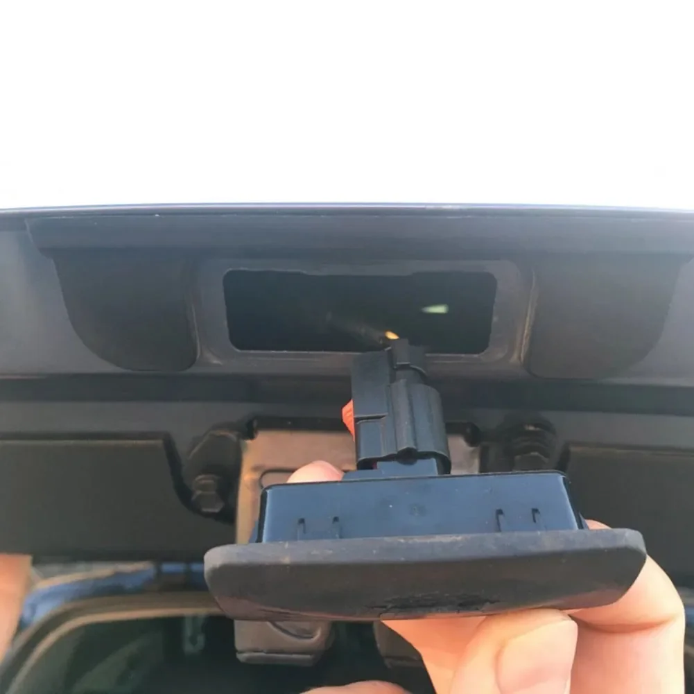 Кнопка открывания замка багажника для Hyundai I30 GD Elantra GT Avante 81260-A5000