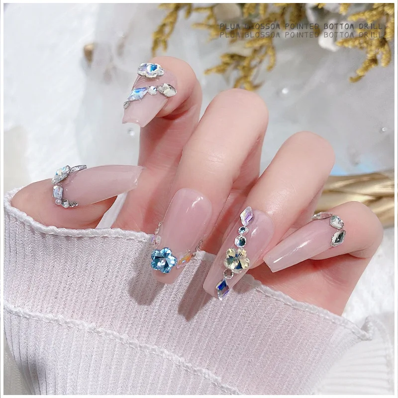 Стразы стеклянные блестящие для дизайна ногтей 6 мм 20/50 шт.