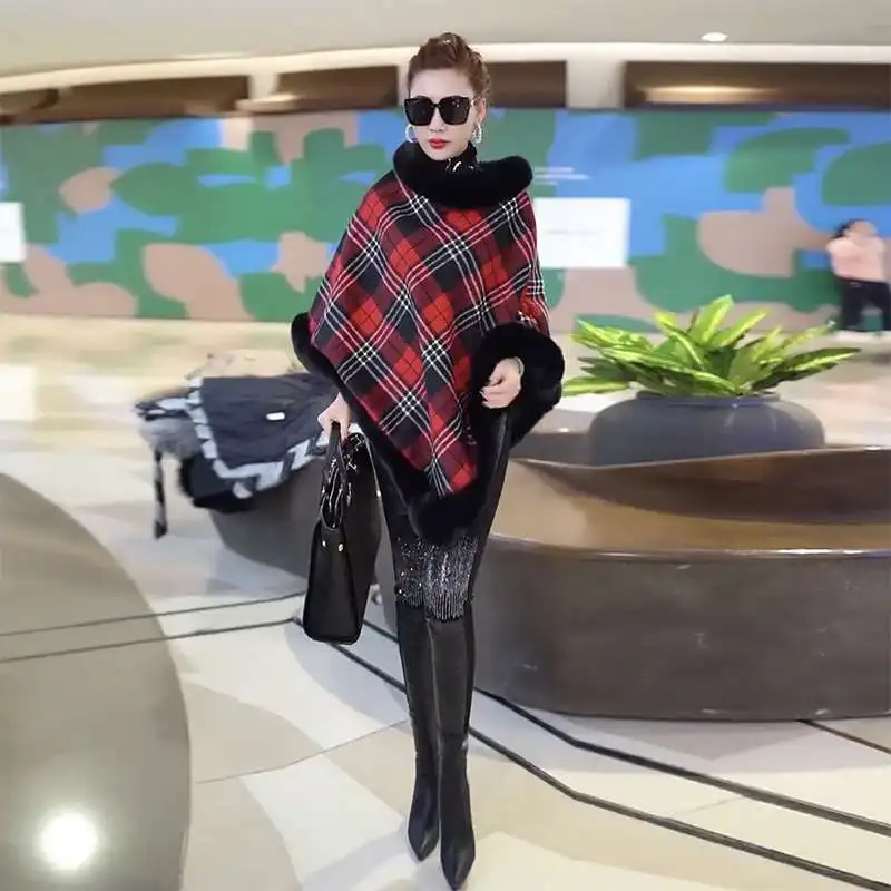 Вязаный топ в сочетании с высококачественными свободными свитерами на осень и