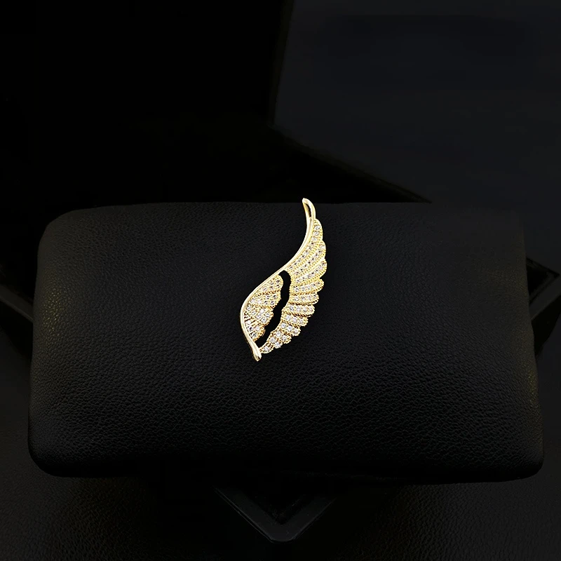 

Golden Wings Delicate Wings Brooch High-End Women Pin Men Buckle Small Corsage Suit Collar Pin Accessories Rhinestone Jewelry