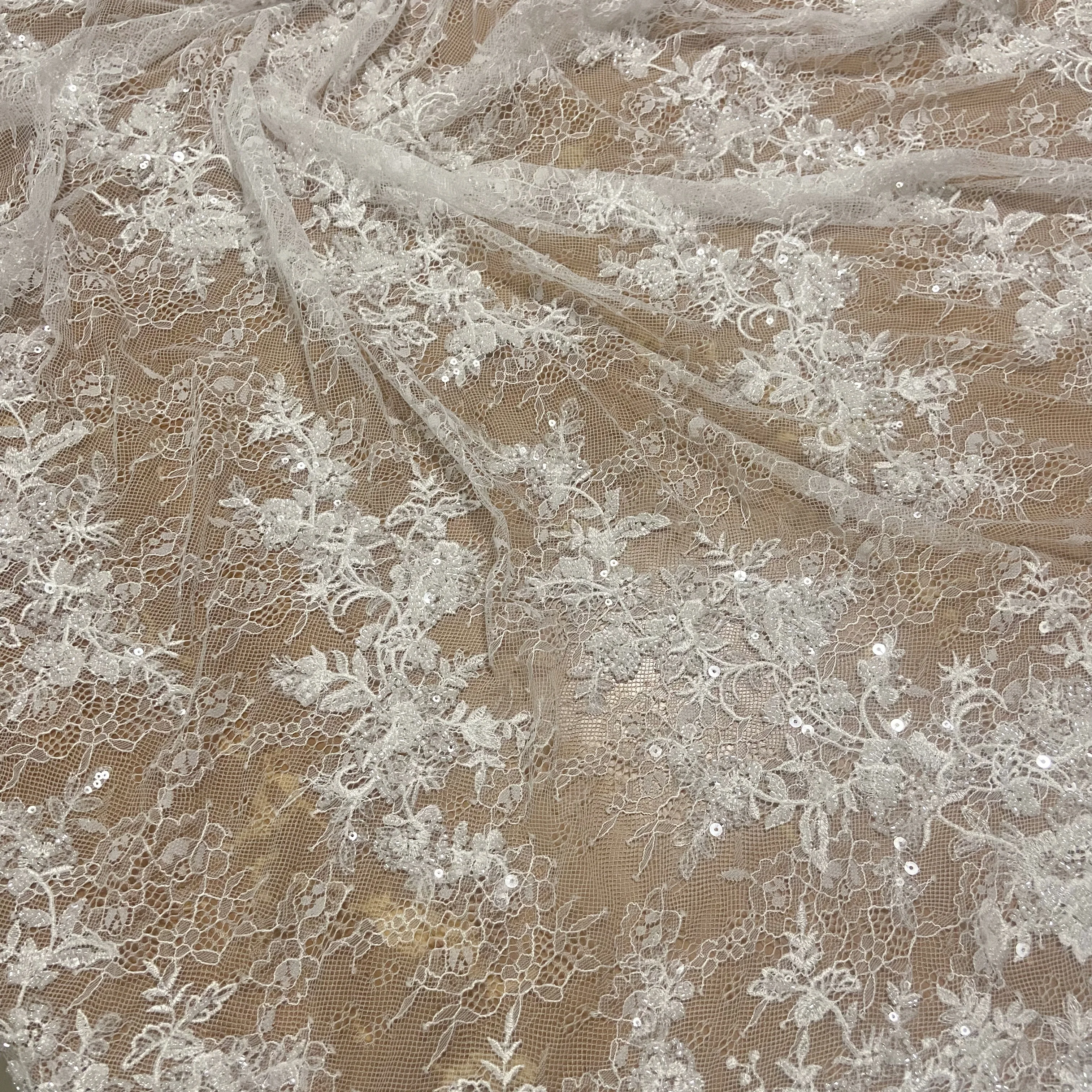 Кружевная ткань