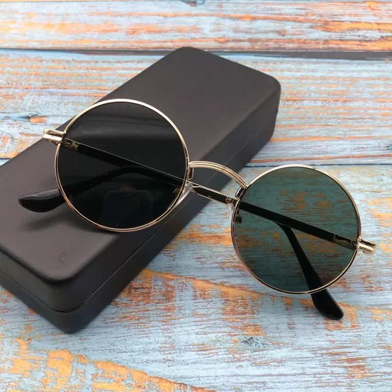 

Black classic Korean version Round Sunglasses Men Women Retro Sun Glasses Male Female Metal Frame Eyewear Driving UV400