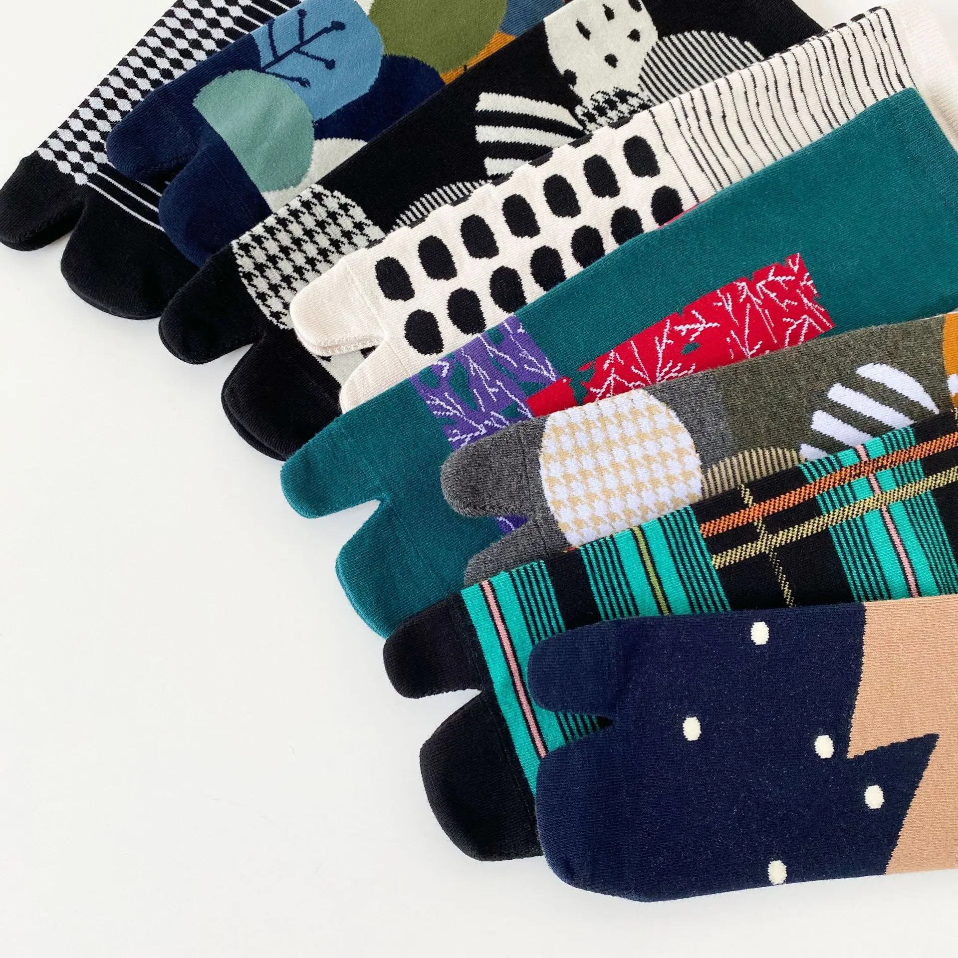 2023 Socks Female Polka Dot Striped Socks Split Toe Socks Designer Jacquard Combed Cotton Socks Women Tabi Socks Harajuku Socks