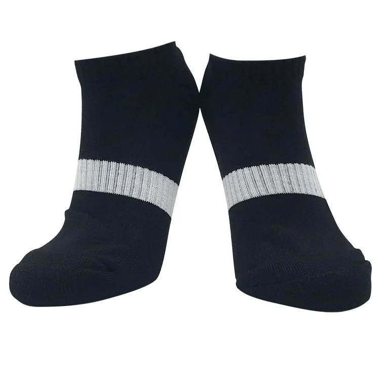 Adult Comfortable Breathable Anti slip and Sweat-absorbing Sports Short Tube Basketball Training Socks For Men Cycling Socks