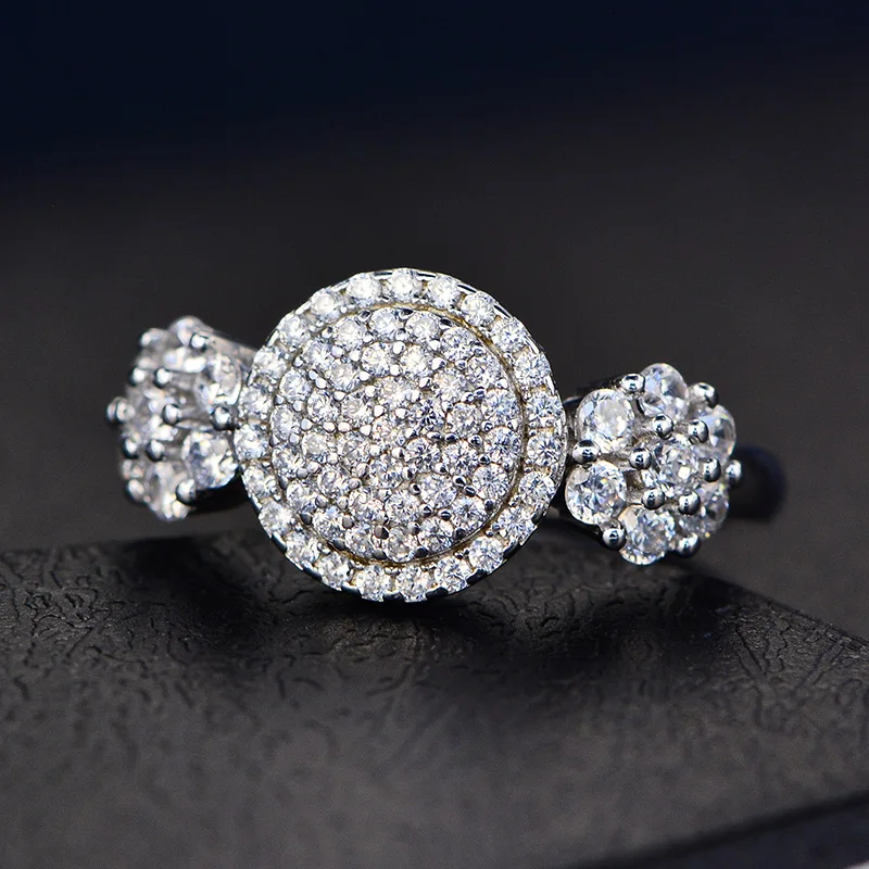 

Elegant Temperament Inlaid Zircon 3 Circle Ladies Ring Fashion Light Luxury Wedding Party Engagement Ring Dazzling Jewelry