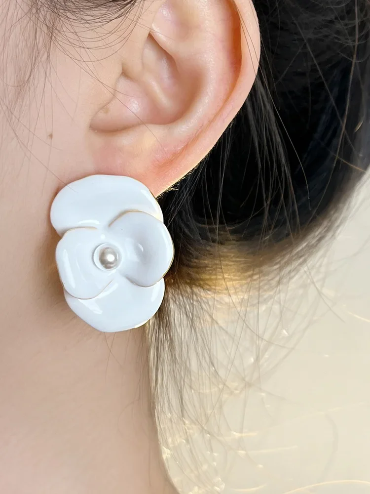 Красота Белый Цветок Жемчуг Уникальный Нишевый Дизайн Темперамент Премиум