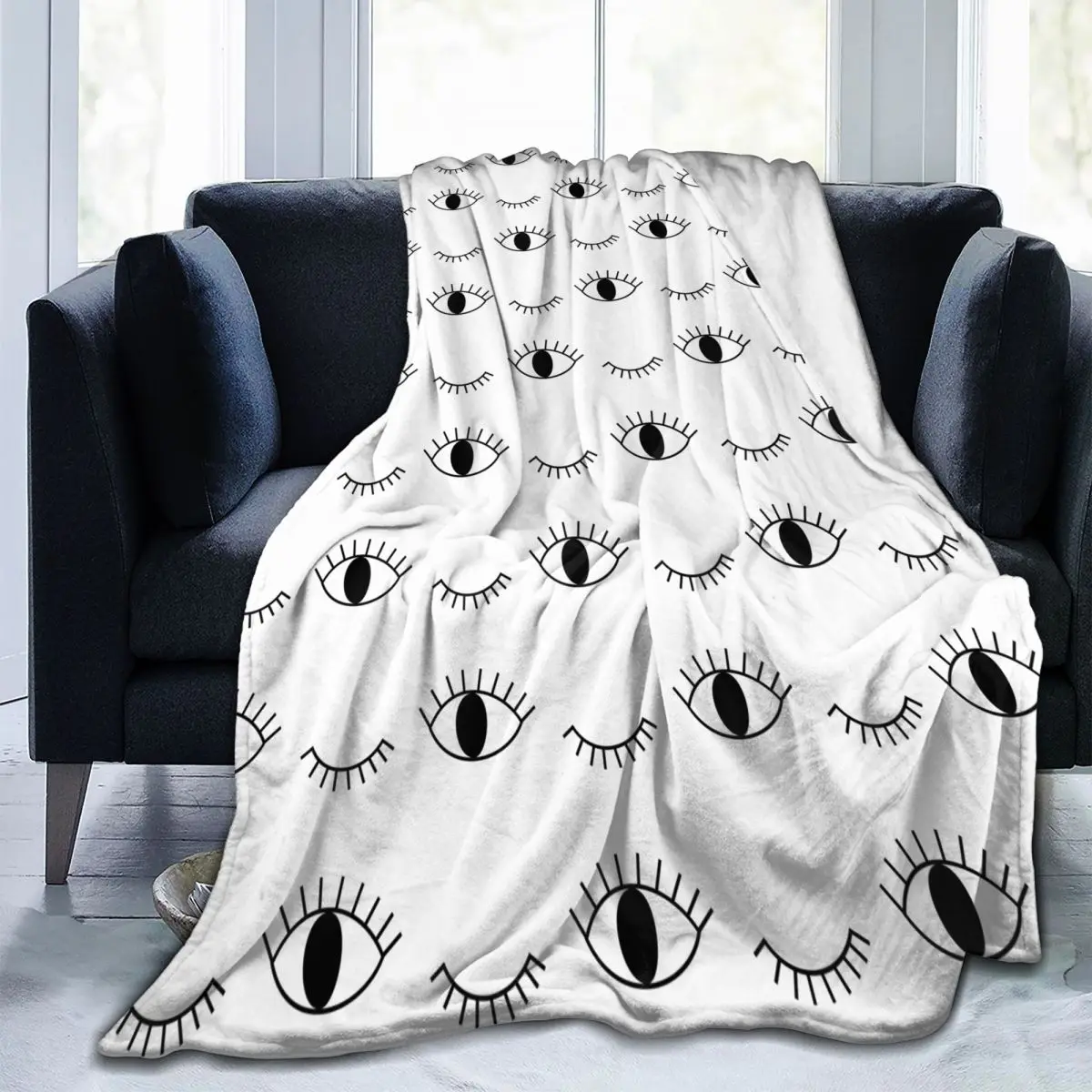

Одеяло флисовое с мультяшным принтом, многофункциональное легкое покрывало с закрытыми ресницами для постельного белья
