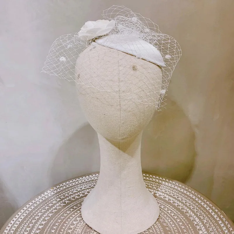 

Exquisite and luxurious Ribbon Floral shape Flower & Pompom Decor Bridal Veil Wedding veil bride Dress photo accessories formal