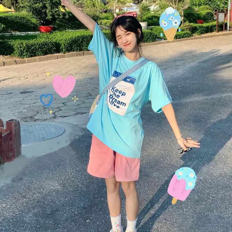 

Женский Повседневный костюм, Новинка лета 2023, свободная футболка с коротким рукавом и короткие брюки в пятиконечном стиле, из двух предметов