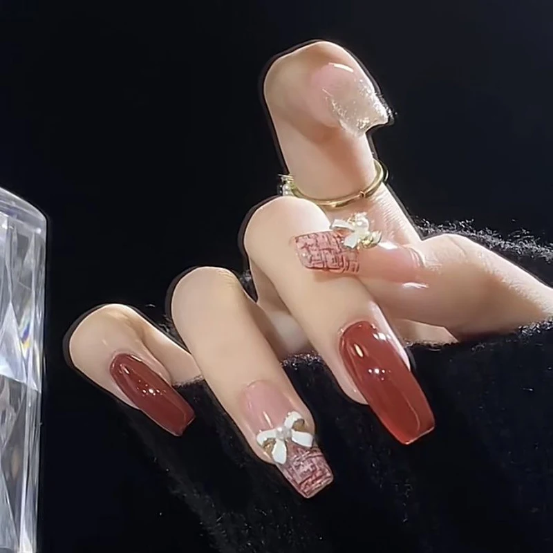 

Handmade Nails New Style Whit-Skinned Temperamental Matched Nail Patch Long Ladder Wearable Artificial With Designs Nail Set