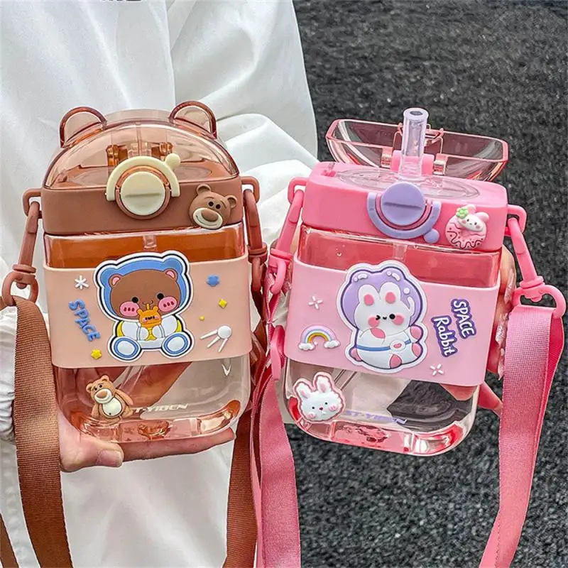 

Cute Bear Children'S Straw Water Bottle Flat Plastic Milk Juice Tea Portable Travel Drink Bottle Students Cartoon Water Cup