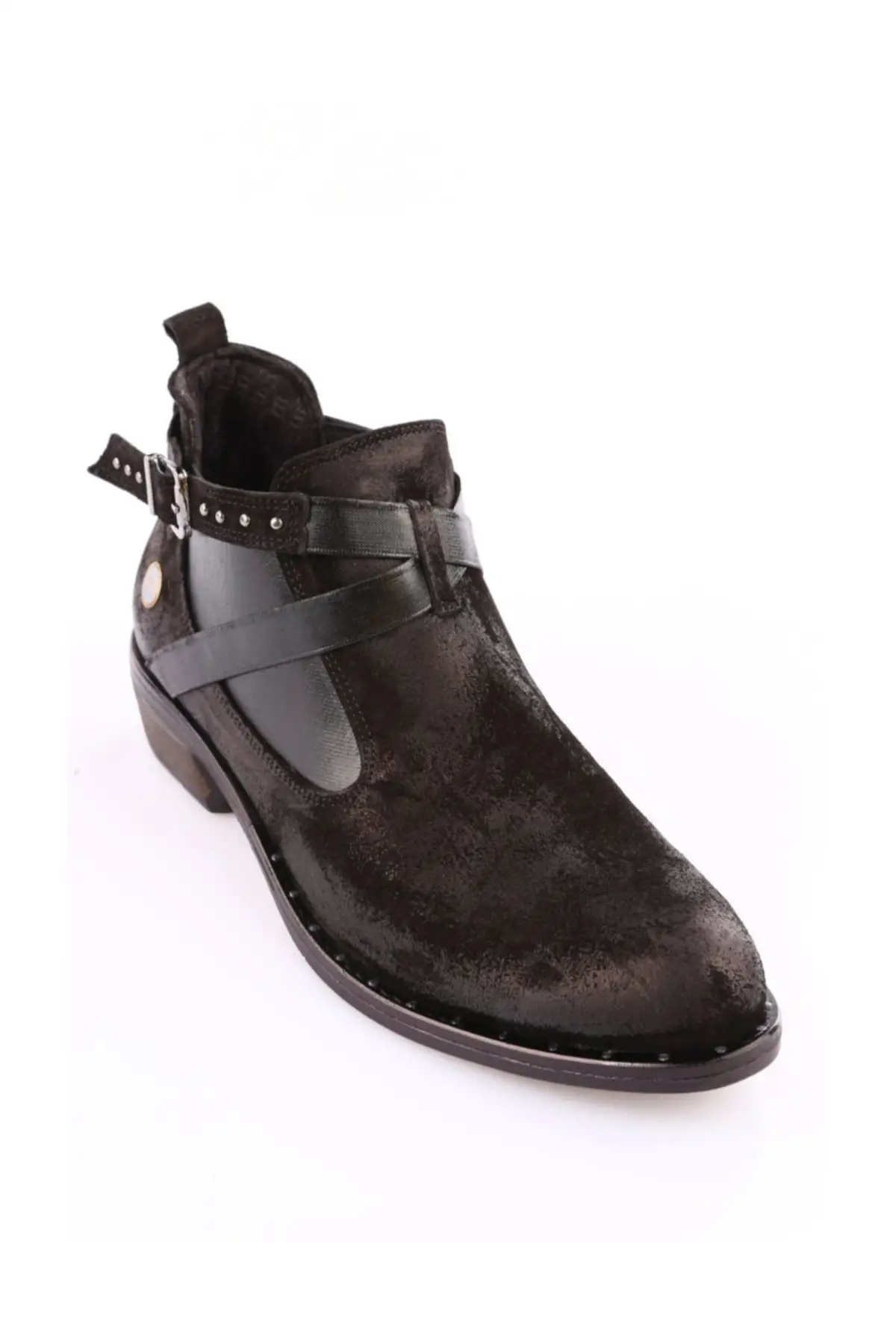 

Женские черные замшевые ботинки и ботинки