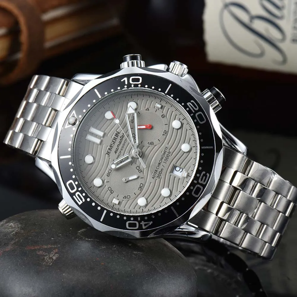 

Часы мужские кварцевые с хронографом и автоматической датой, из нержавеющей стали