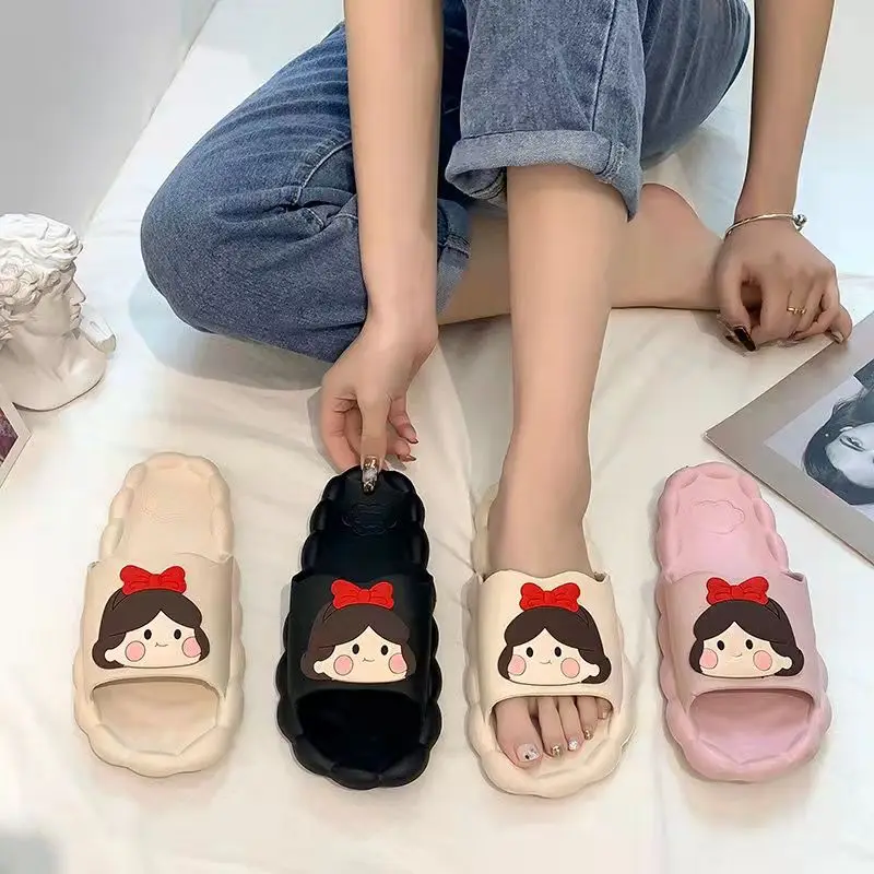 

Тапки женские летние с открытым носком, мультяшный рисунок, мягкая нескользящая подошва, толстая подошва, Симпатичные шлепанцы для ванной к...