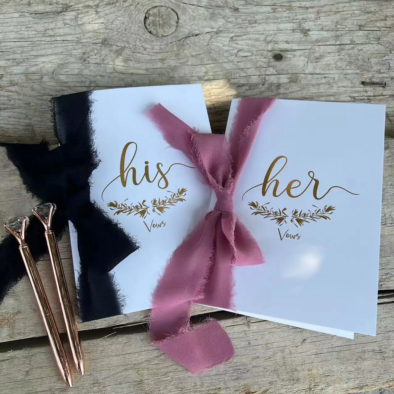 

2pcs Wedding Vow Books Card Set Concave and Convex Design Decoration Invite Gift Book His And Her Ribbon Vow Cards with Ribbons