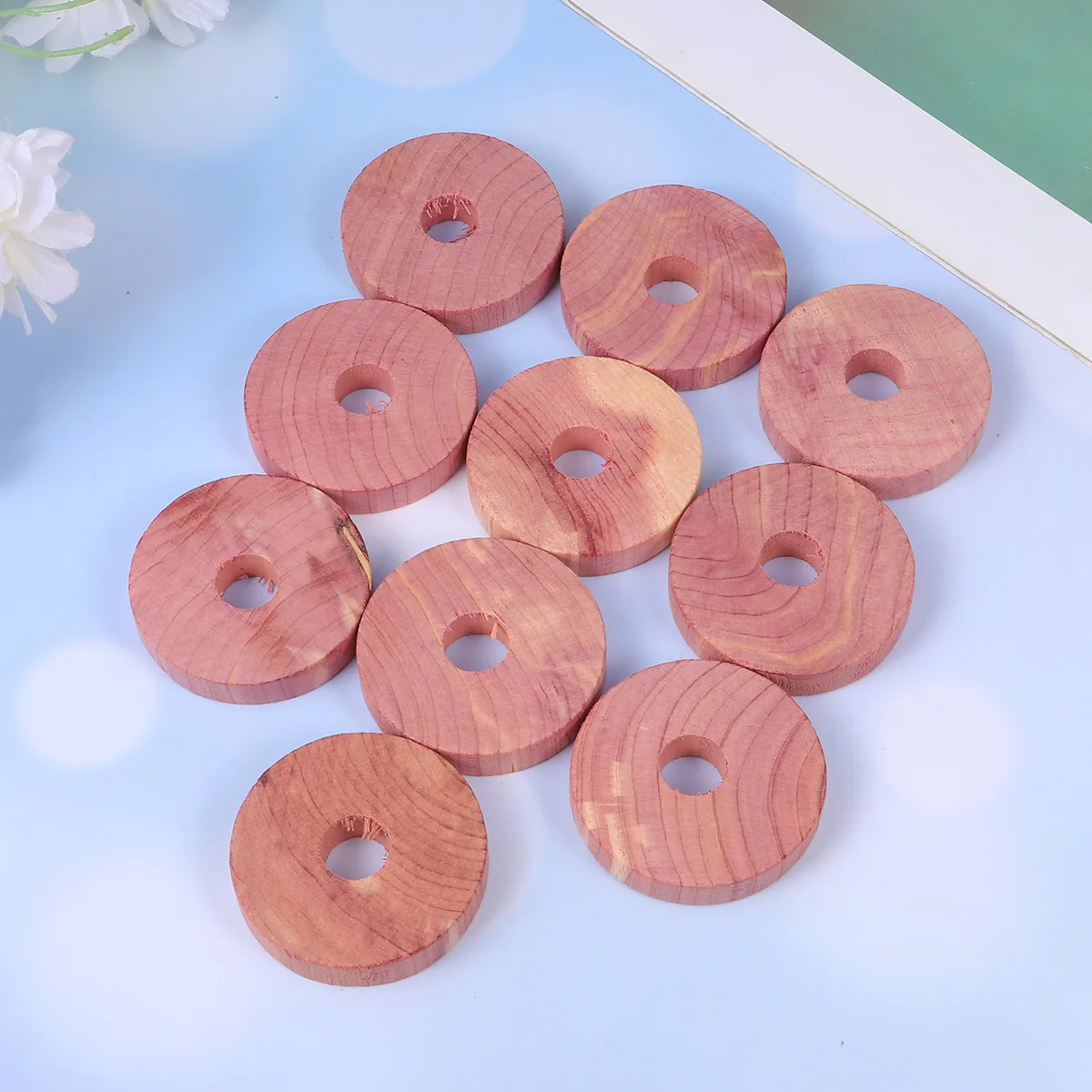 

Storage Boxes Wardrobe Closets for Fragrant Block Bug Ring Cedar Wood Ring Portable 30pcs