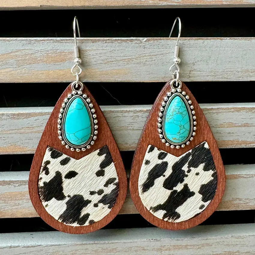 Женские серьги-капельки из натуральной кожи с шевроном