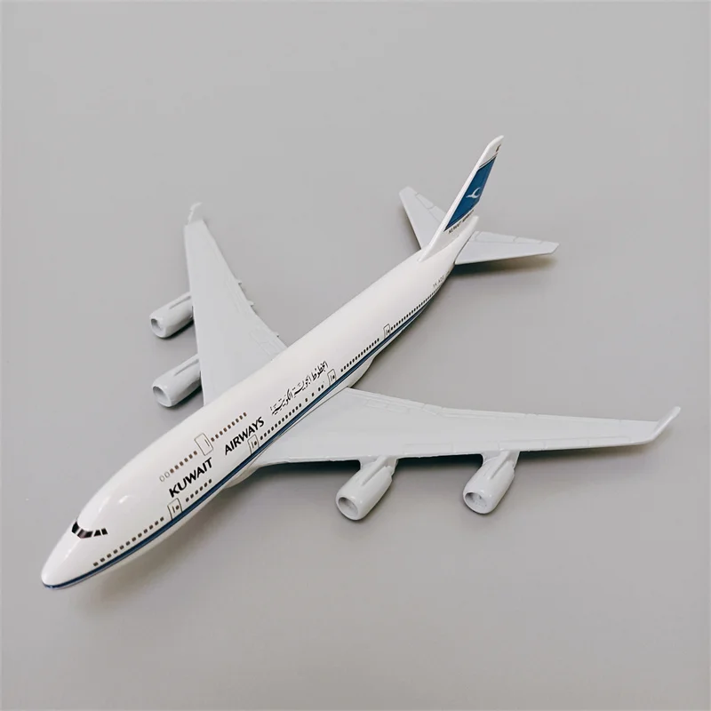 

16cm Alloy Metal Air KUWAIT Airways B747 Airplane Model KUWAIR Boeing 747 Airlines Diecast Plane Model Stand Aircraft Kids Gifts