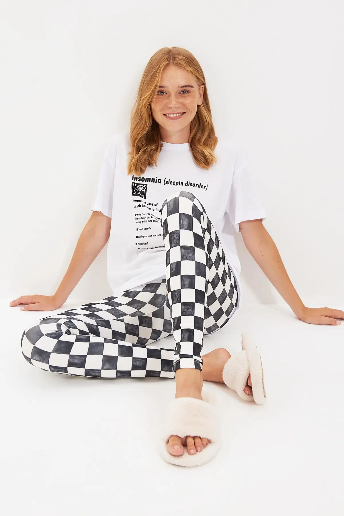 

Trendyol Printed Knitted Pajamas Set THMAW22PT0035