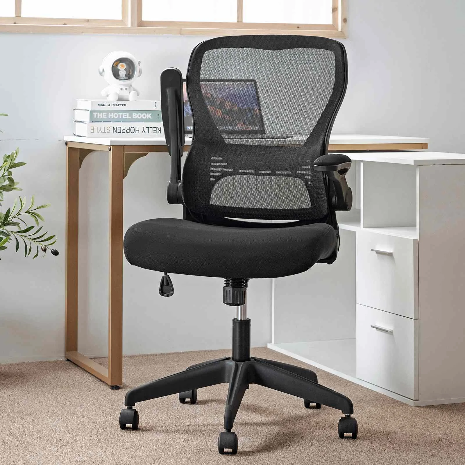 

Эргономичный сетчатый офисный стул с поддержкой поясницы, вращающийся офисный стул со средней спинкой для компьютера, с колесиками и подлокотником