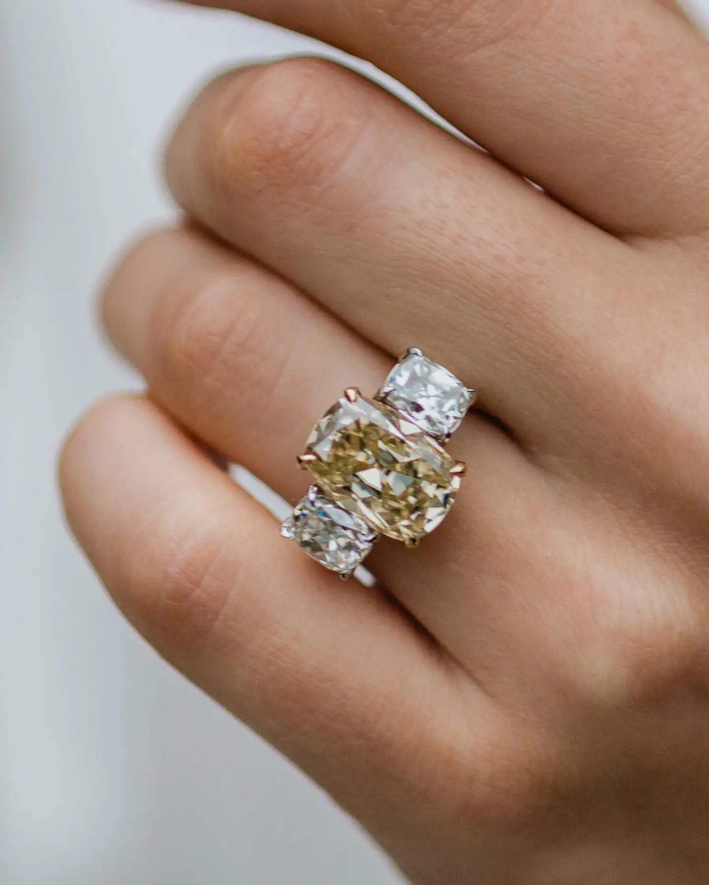 JOVOVASMILE Moissanite Ring 7carat 13x9.25mm Canary Old Mine Cut 9k 14k 18k Yellow Gold Band With 1.5ct 7*6mm Cushion Side Gems