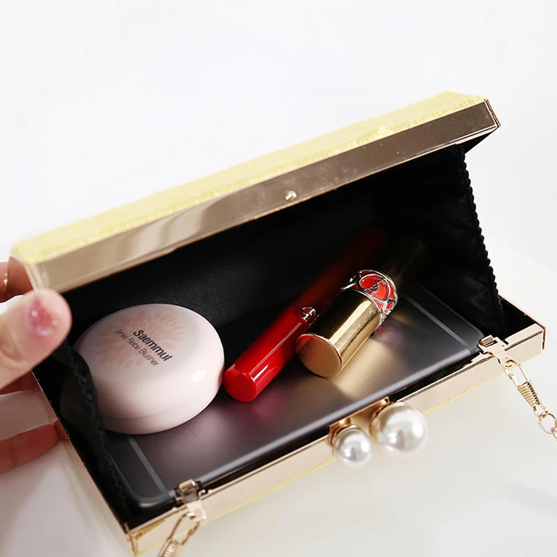 Vintage Crossbody Bags Luxury Designer High Quality Handbags for Women Pearl Hasp Purses Clutch Evening Bag New Womens Wallets