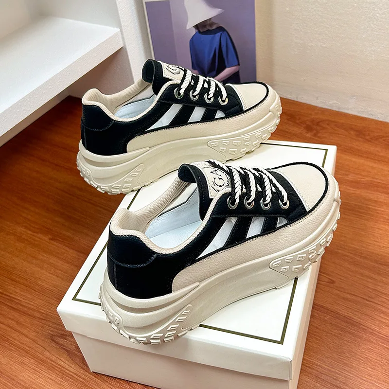 Women's 2023 Summer Sports Shoes New Versatile Hollow Thick Sole Casual Shoes Breathable Women's Vulcanized Shoes