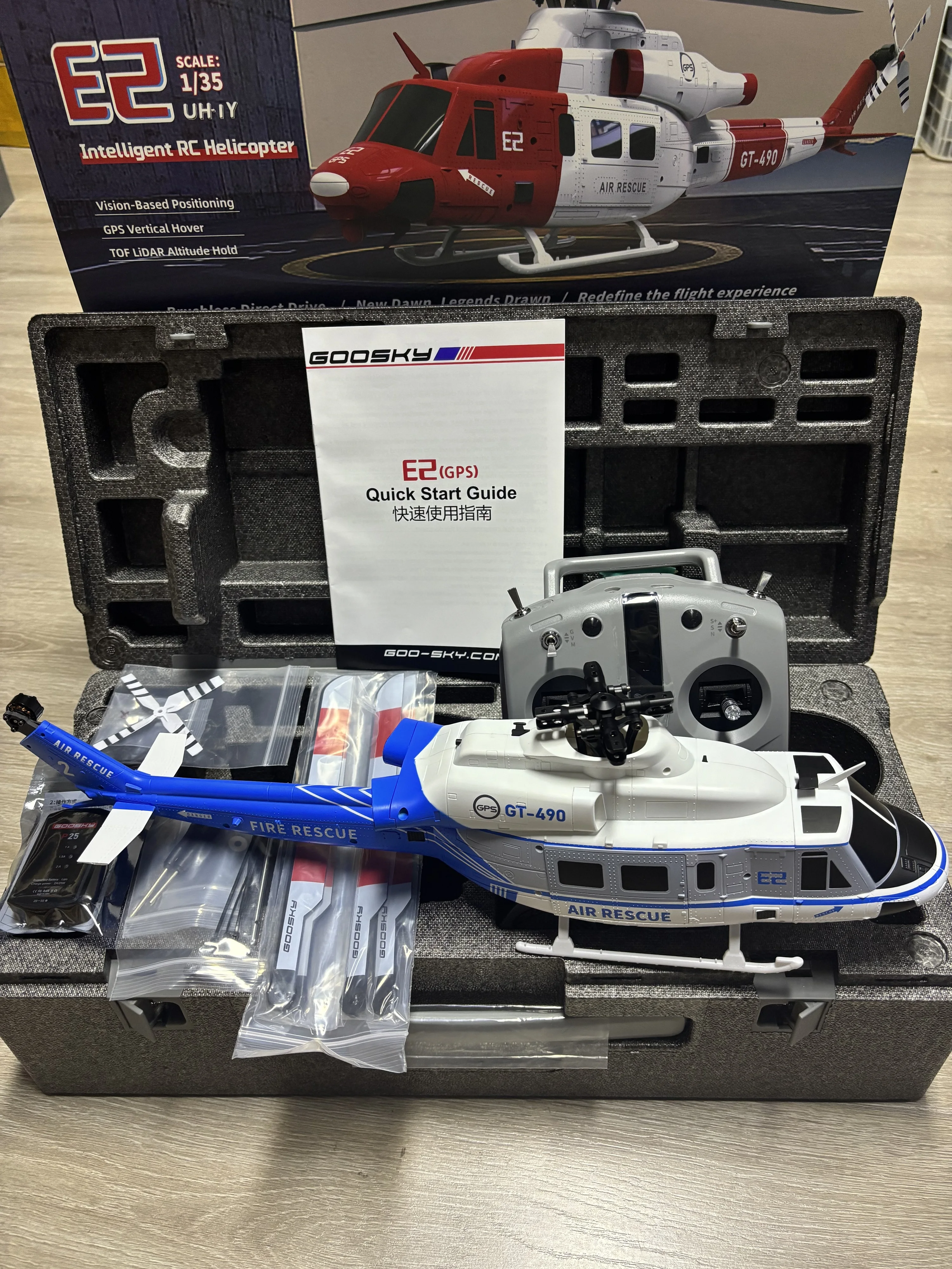 Фото НОВЫЙ Goosky E2 Gps 1/35 Радиоуправляемый вертолет с двойным бесщеточным двигателем Tof Система управления полетом Bnf/Rtf Вертолет с дистанционным управлением Игрушка в подарок №1