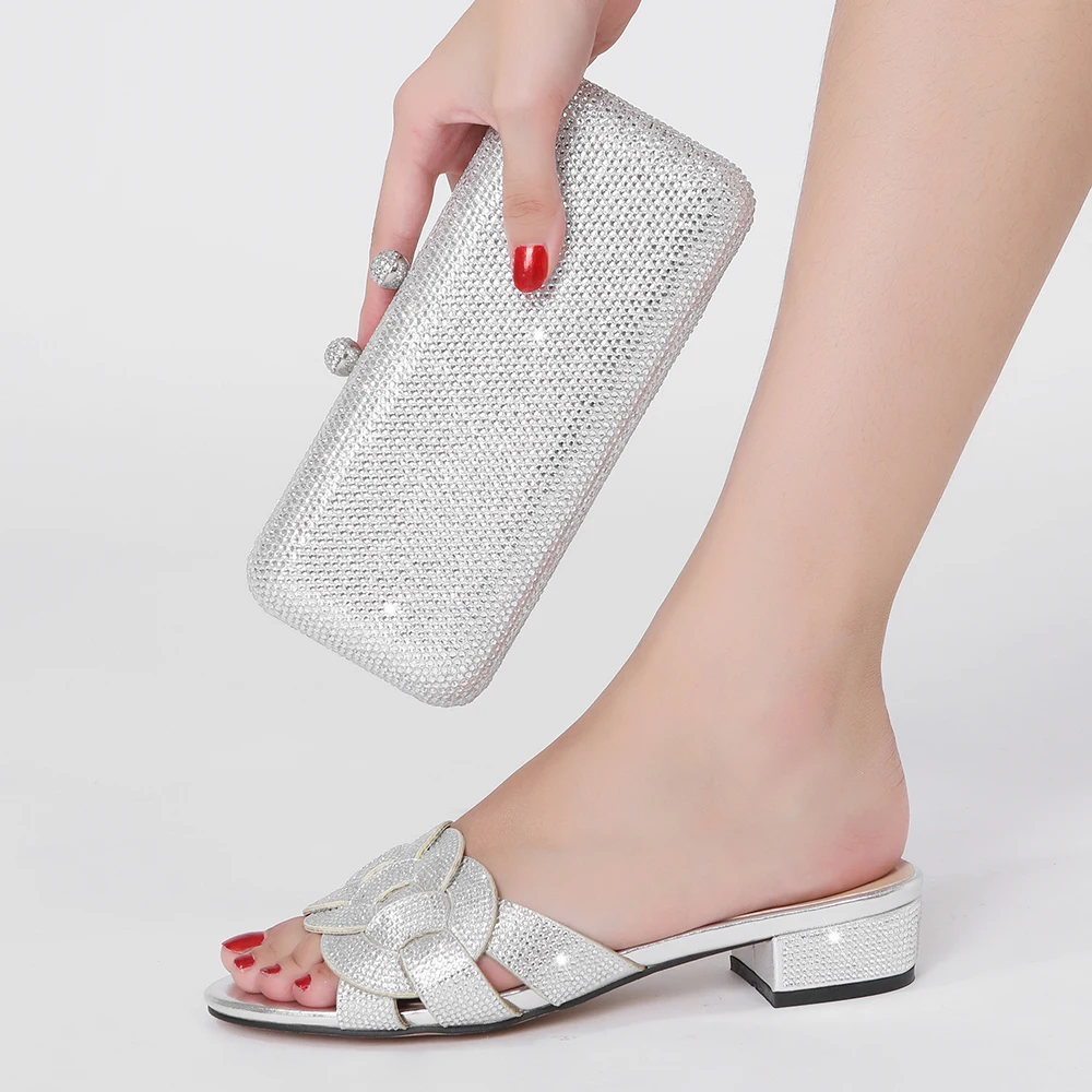 

2022 Summer and Autumn New Round Head Rhinestone Classic Ladies Indoor or Outdoor Middle Heel Slippers and the Same Chain Bag