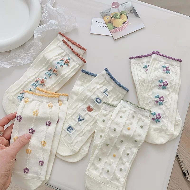 

Low Top Socks Women's Short Tube Woman Clothes Korean Version Kawaii Small Broken Flowers Harajuku Shallow Mouth Sweet Cute