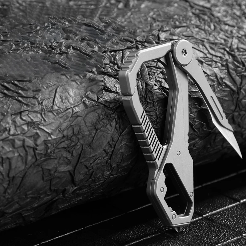 

Многофункциональный мужской брелок для ключей из титанового сплава, висячий простой индивидуальный автомобильный брелок для ключей, подхо...