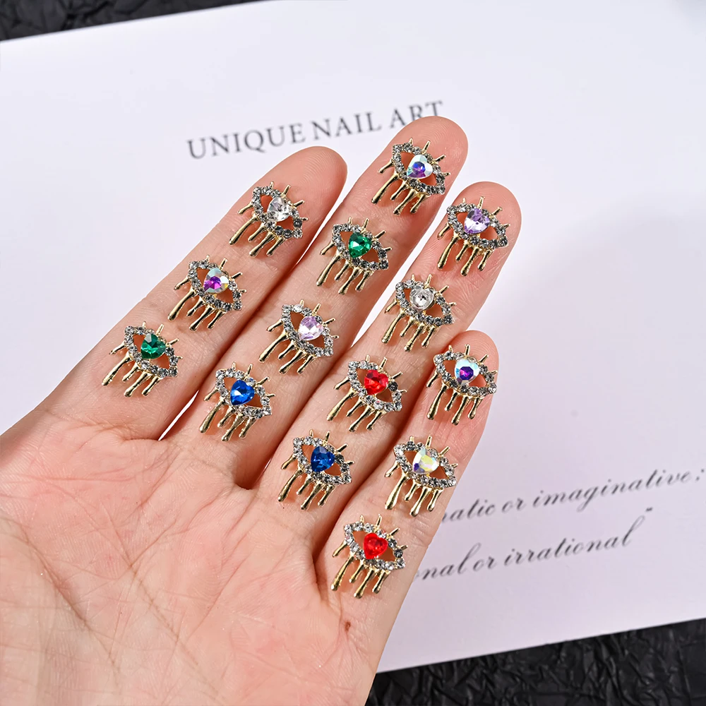

10pcs Devil's Eye Nails Art Charms 3D Heart Diamond Eyes Design Luxury Jewelry Manicure Tips Rhinestones Alloy Nail Gems