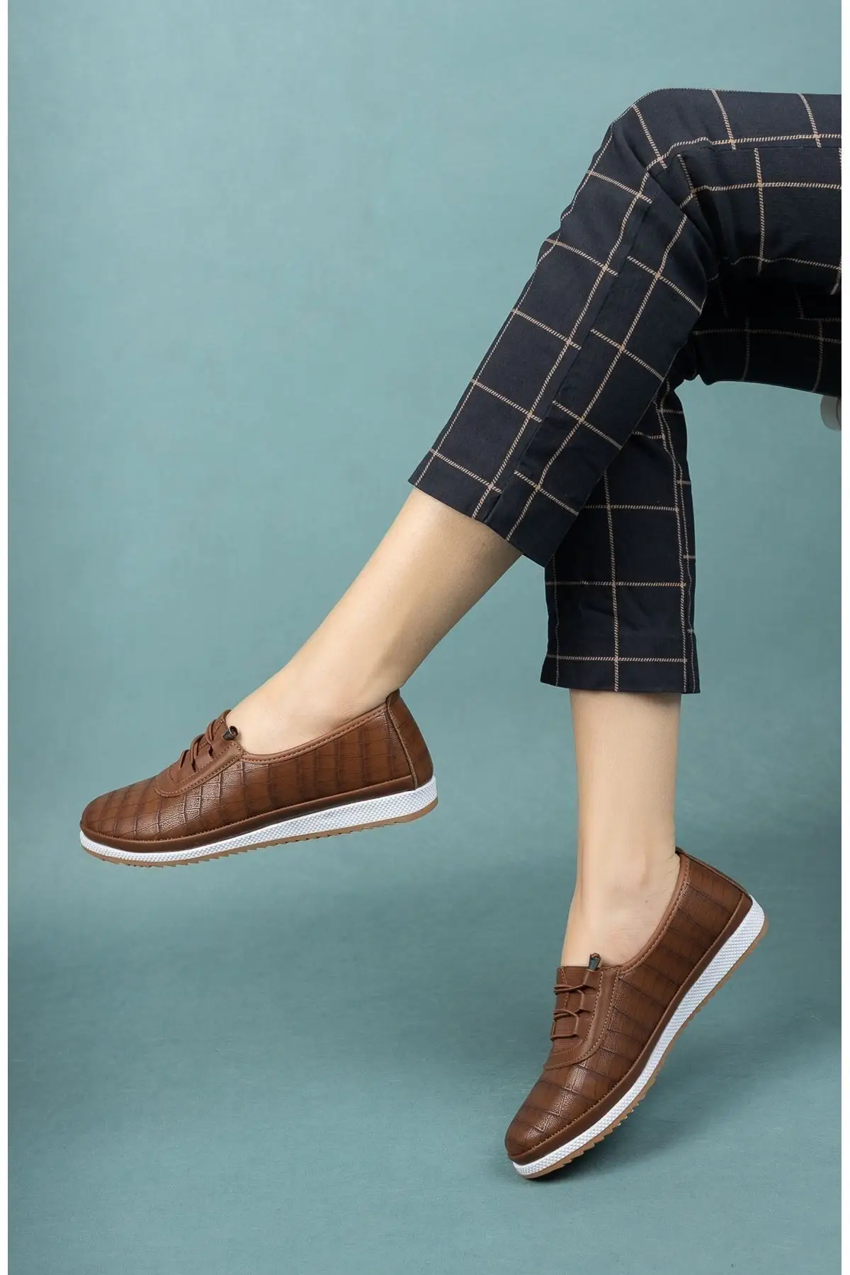 

Women Flats Shoes Orthopedic Pad Crocodile Print Tobacco Shoes Fashion Flats For Ladies Casual Summer Footwear