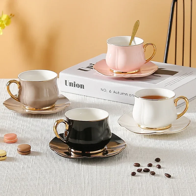 

Coffee Luxury Cup Flower Afternoon Cup Cup Light Set High Coffee Mug Plate British Household Beauty Set Tea Tea Ceramic