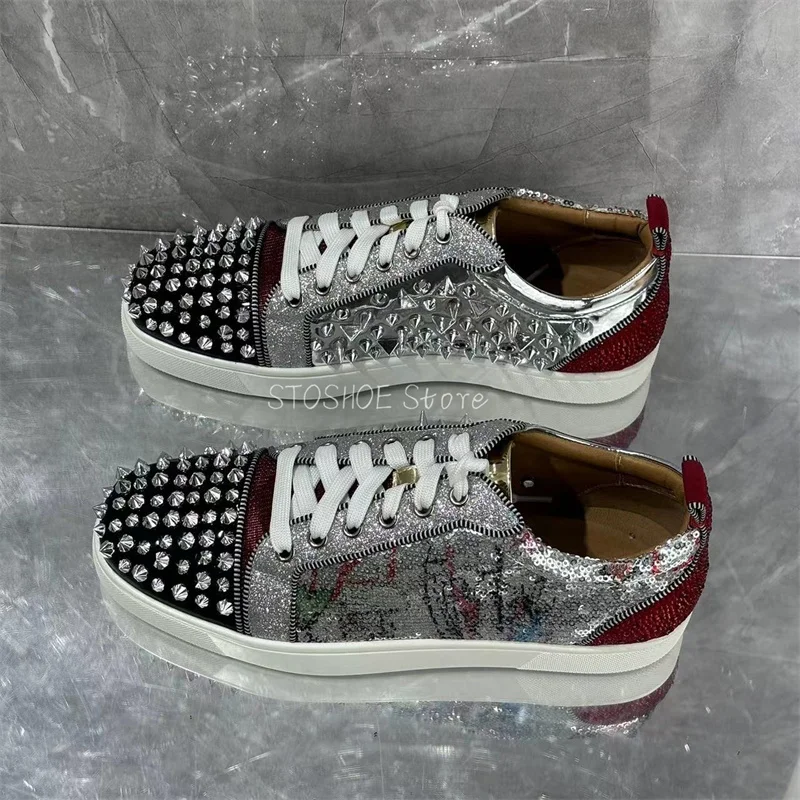 Повседневная обувь на шнуровке с блестками для мужчин и женщин декор заклепками