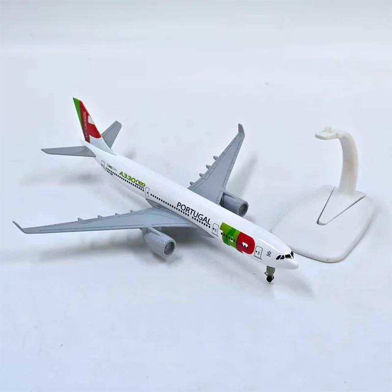 Фото Длина около 20 см A330, модель самолета из сплава, статическая коллекция, украшенные праздничными подарками, игрушки, сувенирный подарок №4