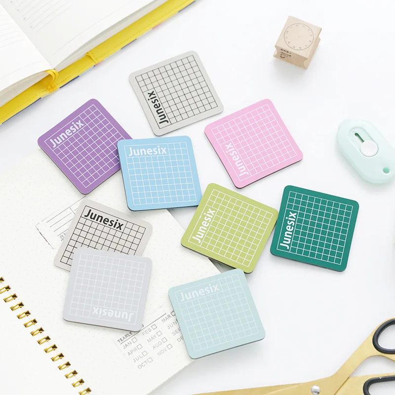 

2Pcs Mini 6*6cm PVC Cutting Mat Workbench Patchwork Cut for Scrapbooking Patchwork Carving Art Manual Tool Soft Cutter Board