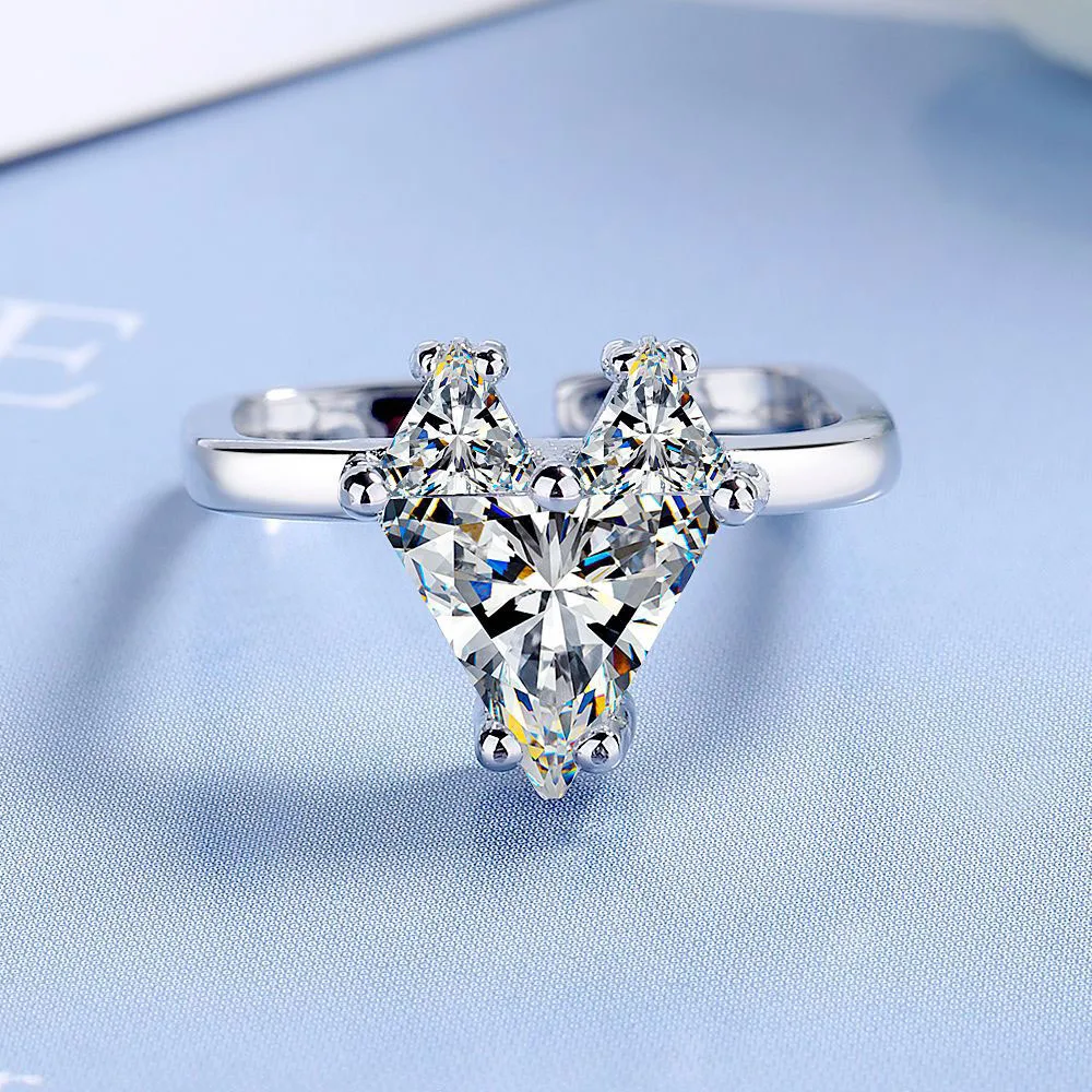 

2023 New Hot Ins Minority Design Love Square Ring for Women Opening Refined Temperament High End Jewelry Sets