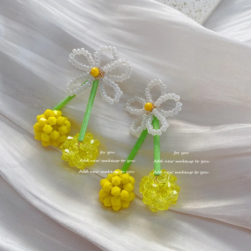 

Summer Hand-beaded Flower Earrings Women's Sweet Design Ear Jewelry Wholesale